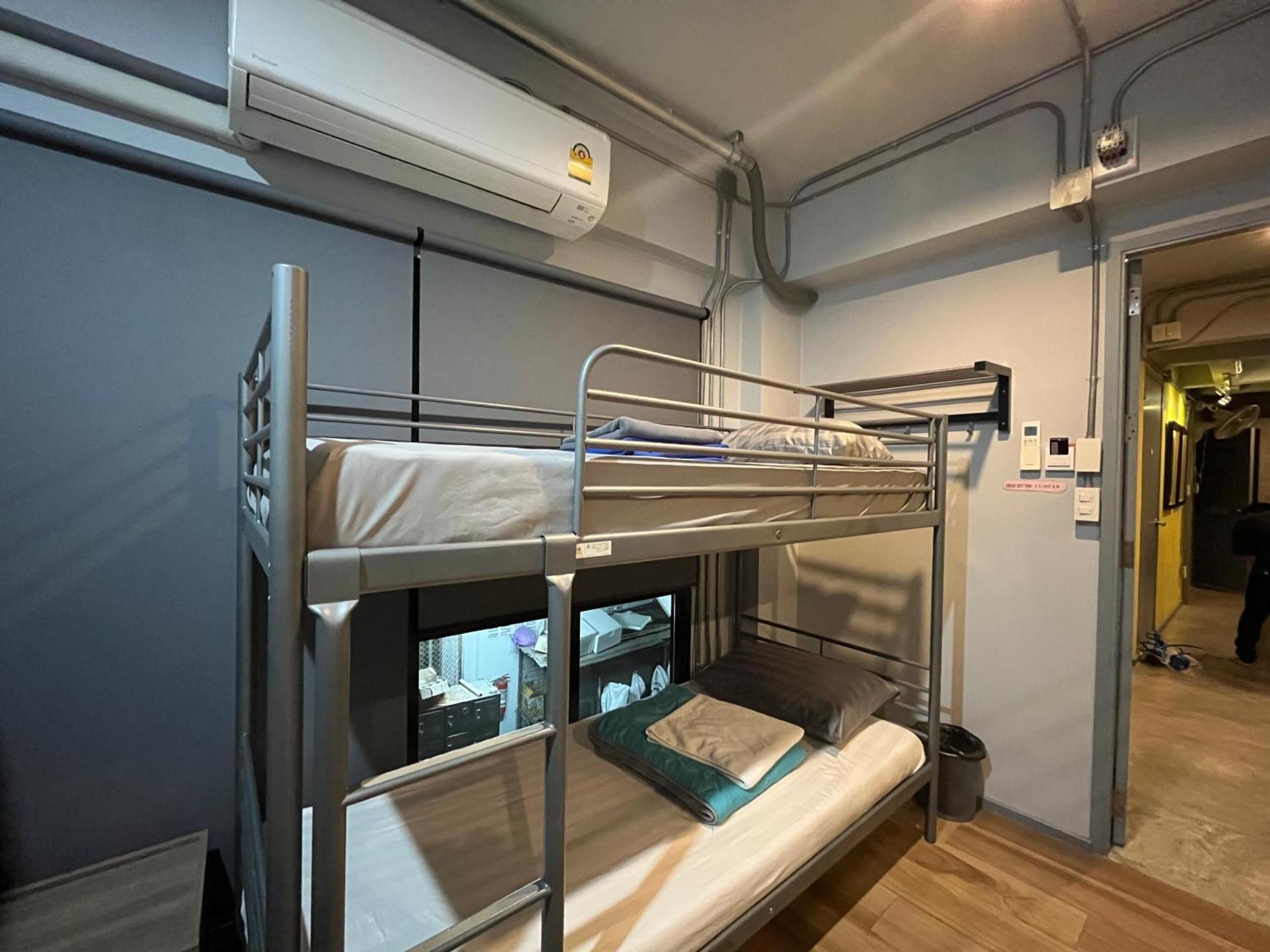 Bangkok Silom Chat Box Hostel Eksteriør bilde