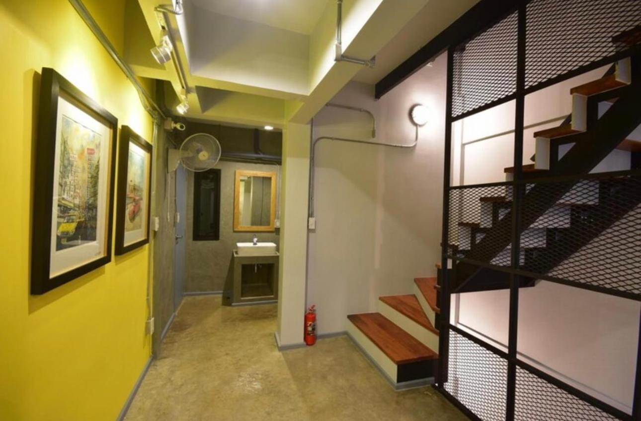 Bangkok Silom Chat Box Hostel Eksteriør bilde