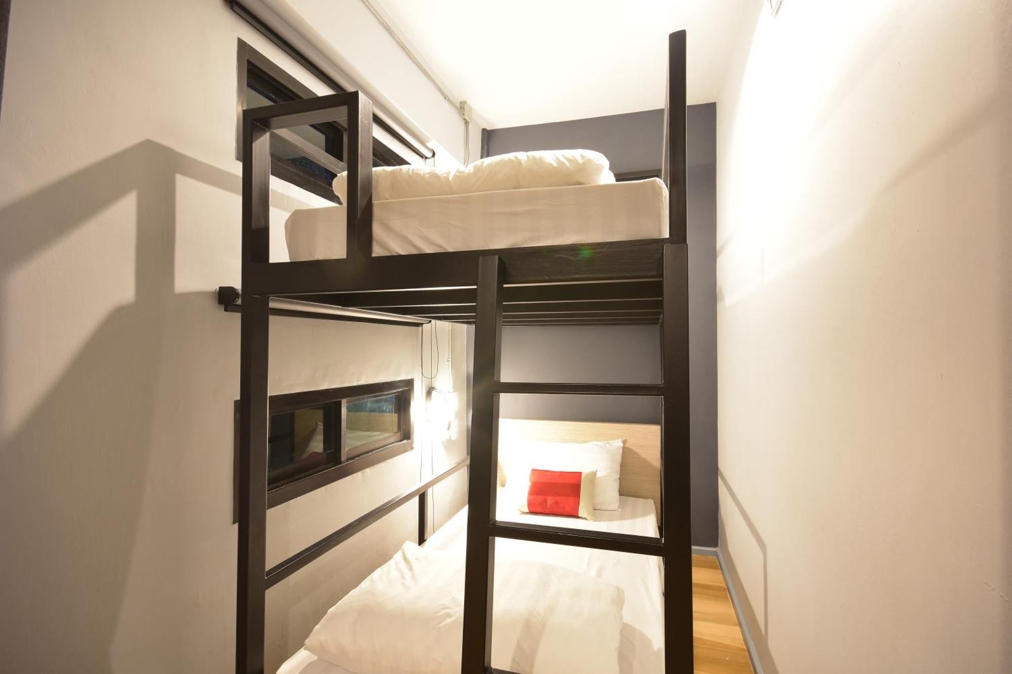 Bangkok Silom Chat Box Hostel Eksteriør bilde