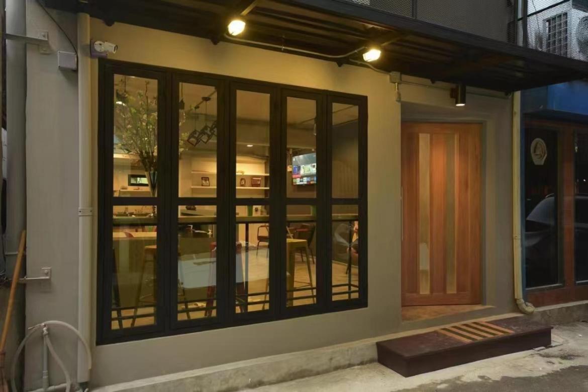 Bangkok Silom Chat Box Hostel Eksteriør bilde