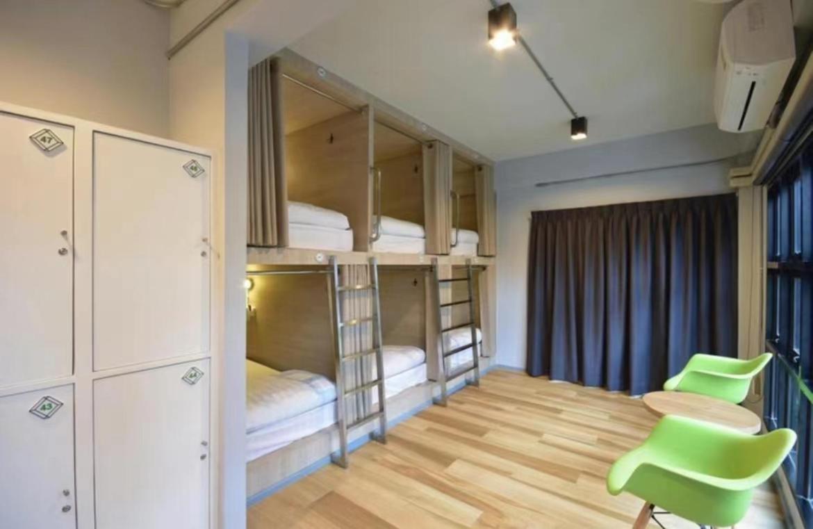 Bangkok Silom Chat Box Hostel Eksteriør bilde