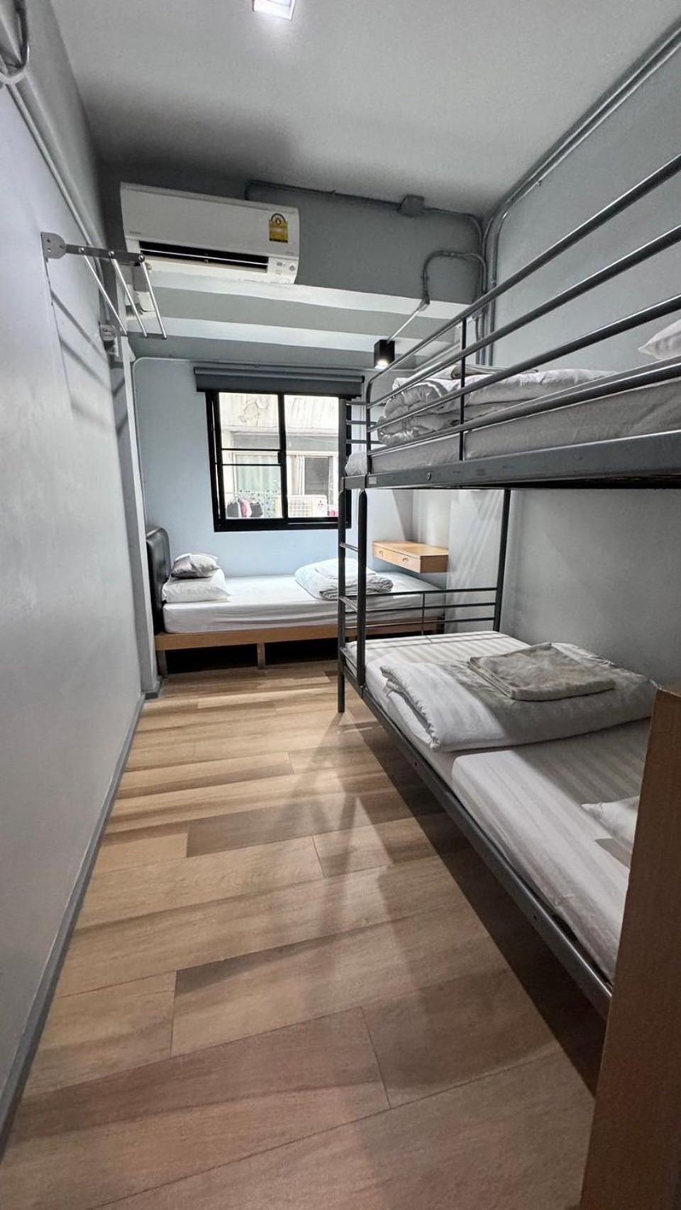 Bangkok Silom Chat Box Hostel Eksteriør bilde