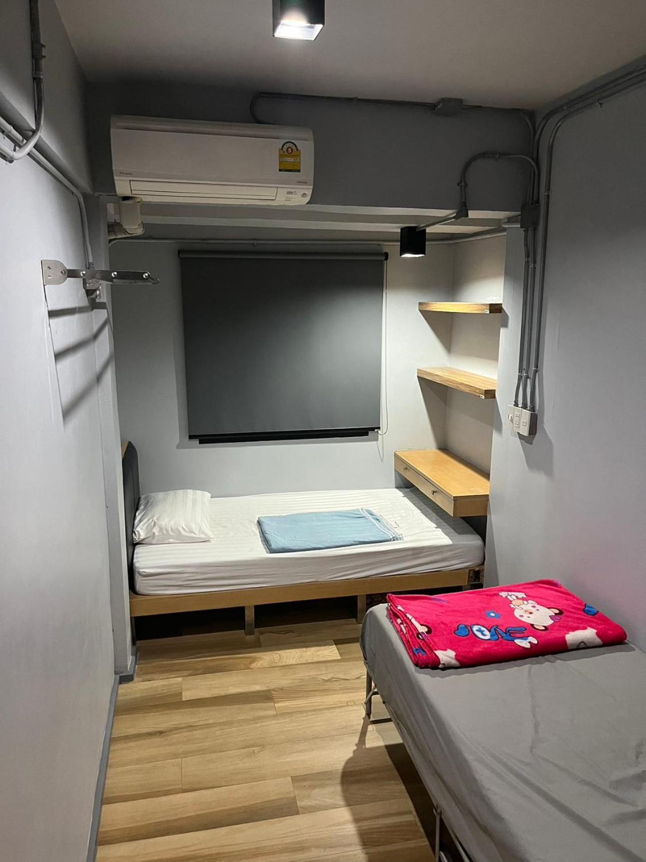 Bangkok Silom Chat Box Hostel Eksteriør bilde